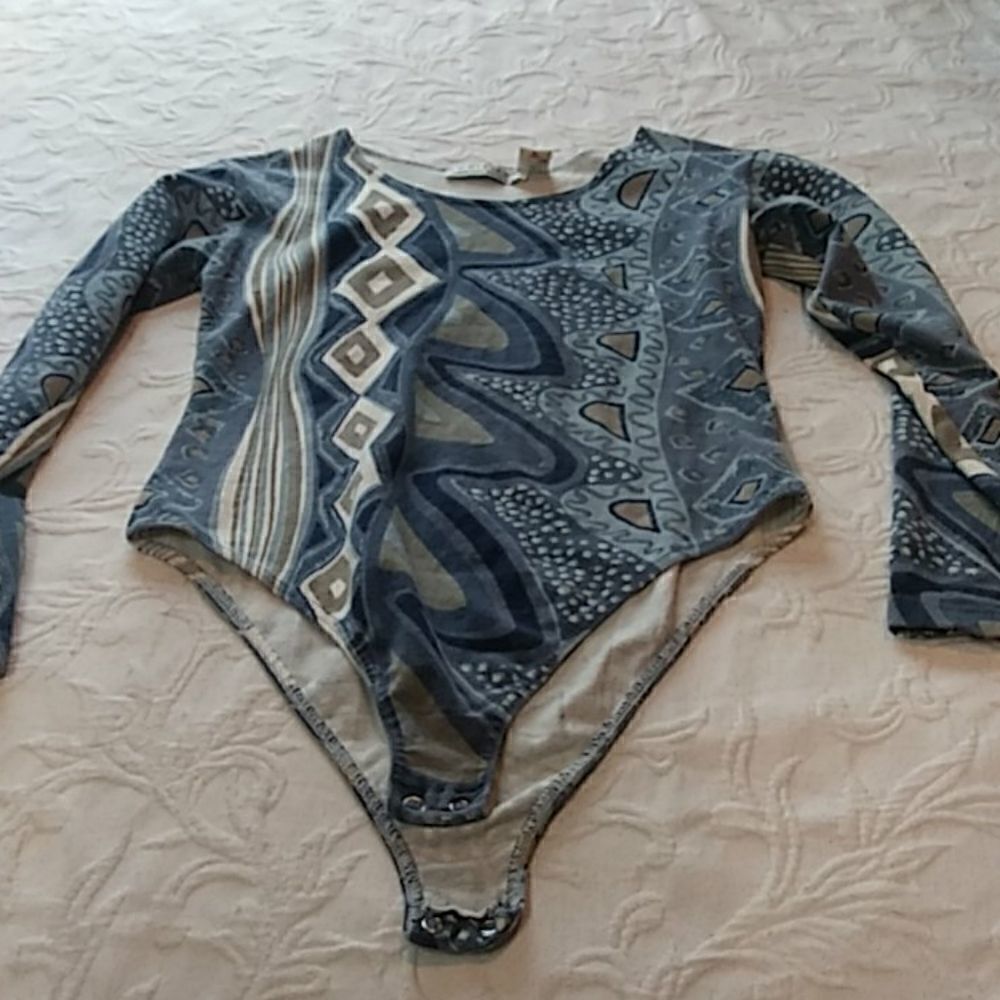 Smart set bodysuit top - Picture 8 of 8